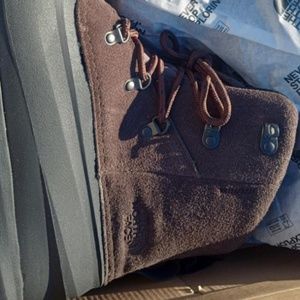 North face HEATWARM BOOT AUTHENTIC! 100% new size 14 never worn